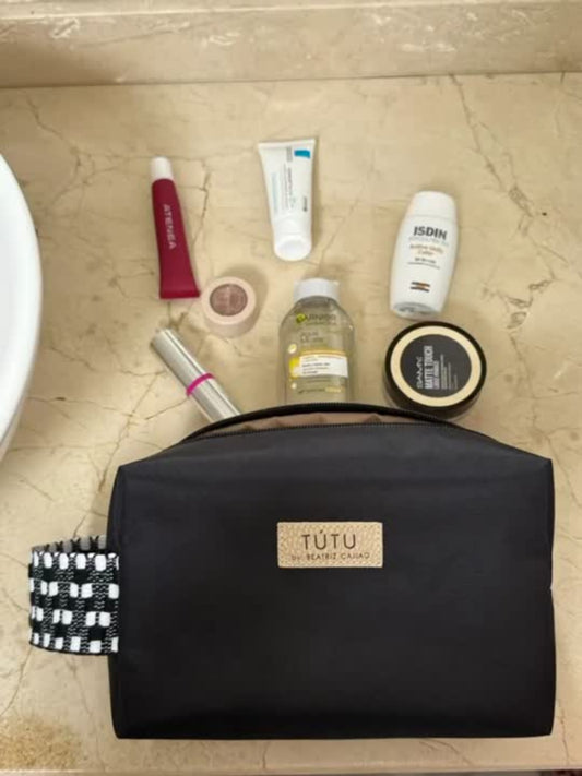 Neceser, tu complemento de viajes - Azul Oscuro