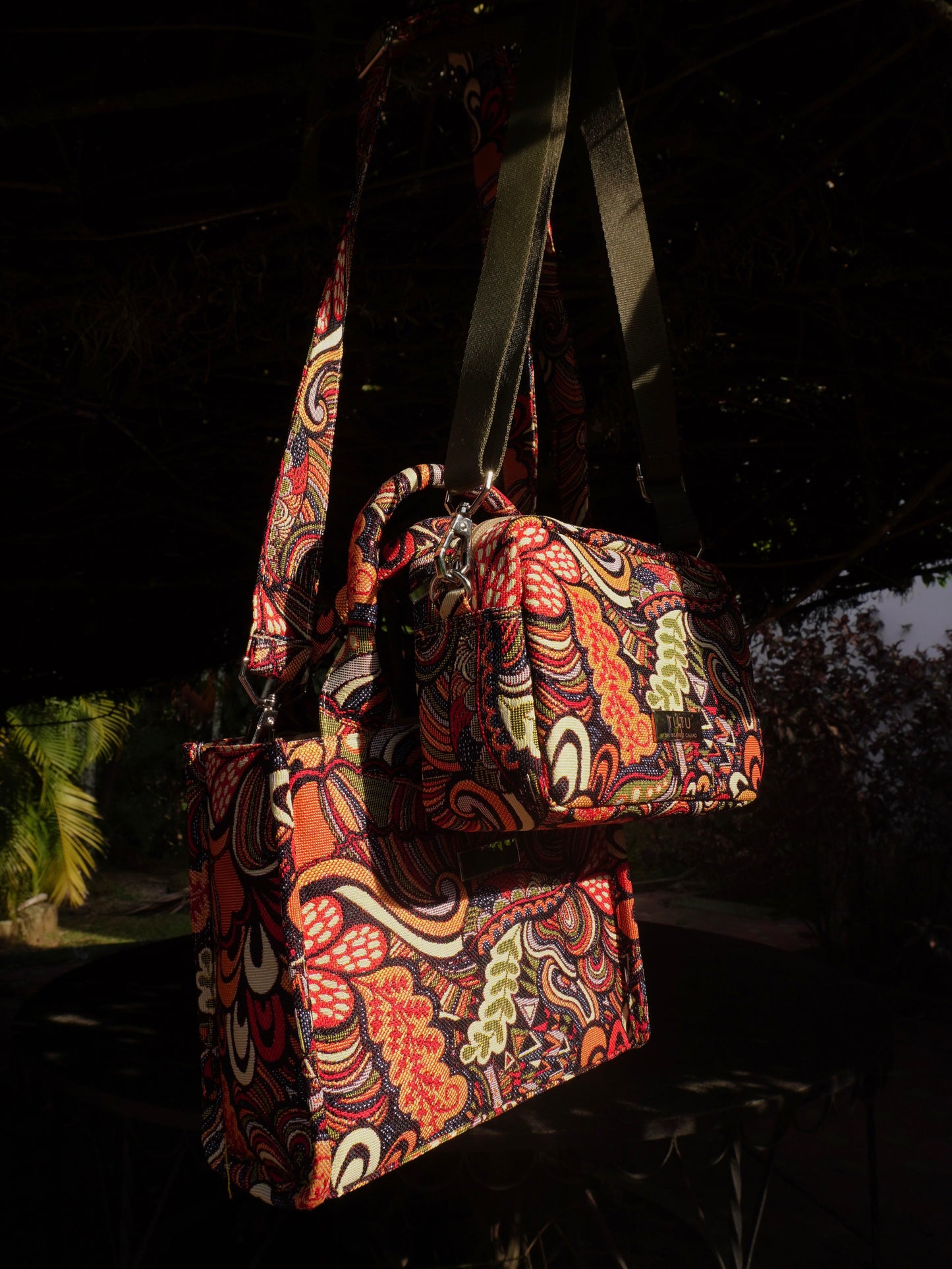 Tote pequeño gobelino con personalidad - Fuego