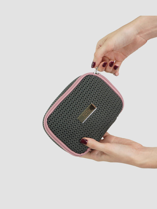 Estuche multiusos es práctico y siempre útil - Gris