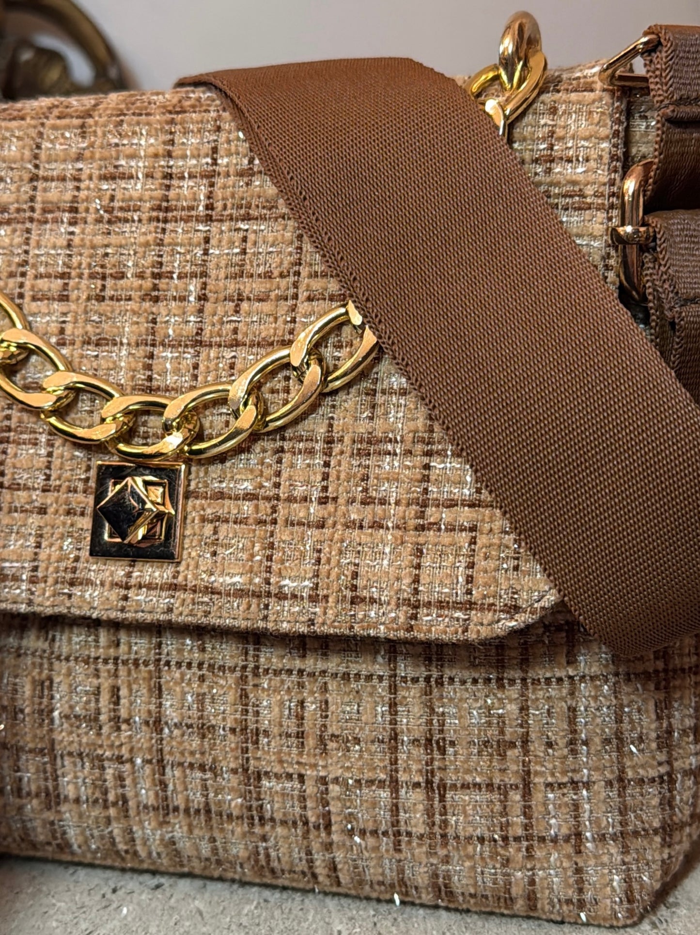 Manos libres francés en Tweed: Clásico y elegante - Miel