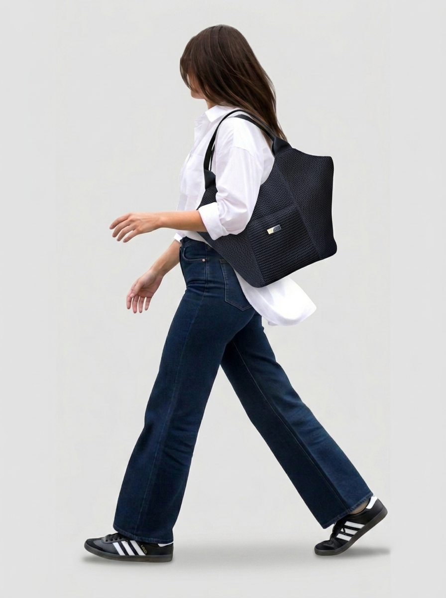 Bolso de Hombro Standard Ferrari: Ligero y elegante - Negro